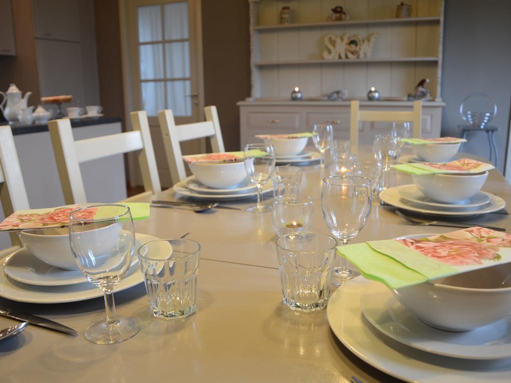 Charming Holiday Home In Zele Near The Forest Exteriör bild