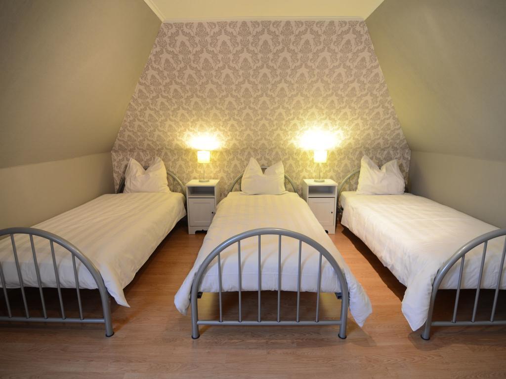 Charming Holiday Home In Zele Near The Forest Exteriör bild